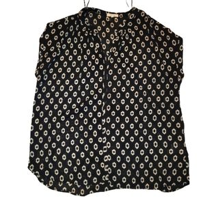 PLEIONE BLACK AND WHITE SHIRT.